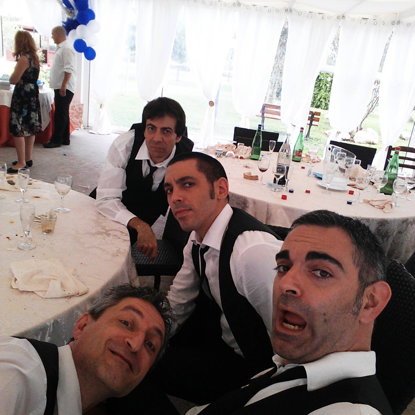 The Beaters durante un matrimonio